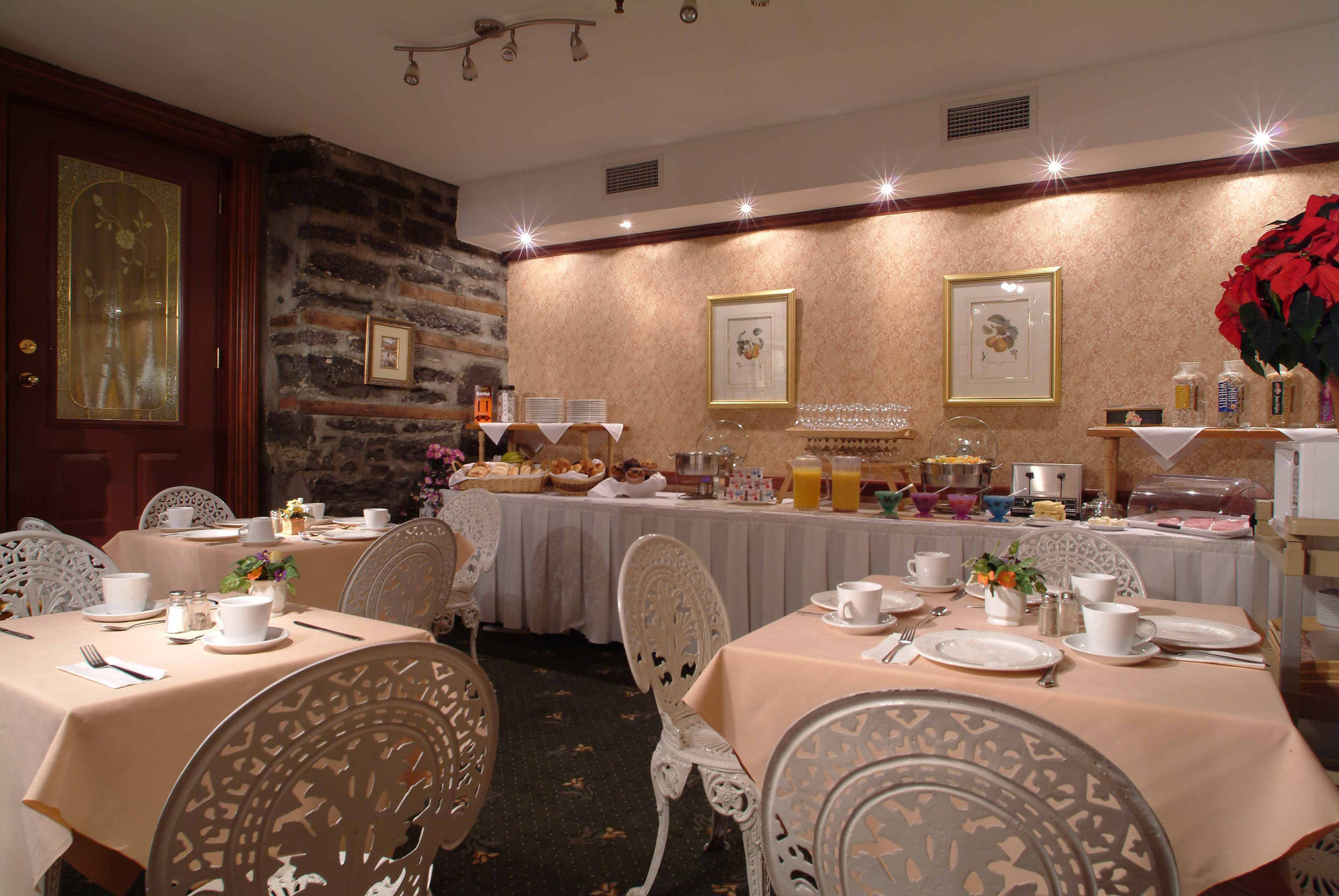 Auberge Le Jardin D'Antoine Монреаль Ресторан фото